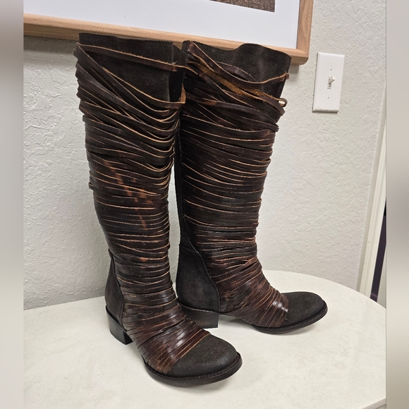 Freebird NWOT Logan Leather Boots Size 7 - Picture 2 of 11